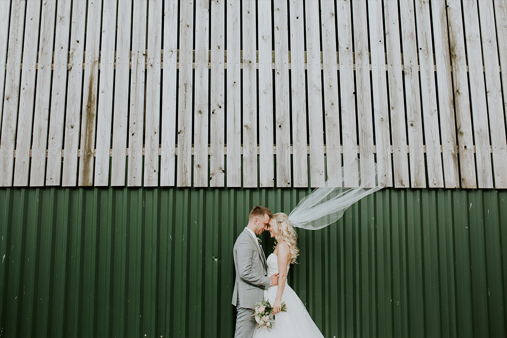 A Classic Late-Summer Wedding at Sandhole Oak Barn