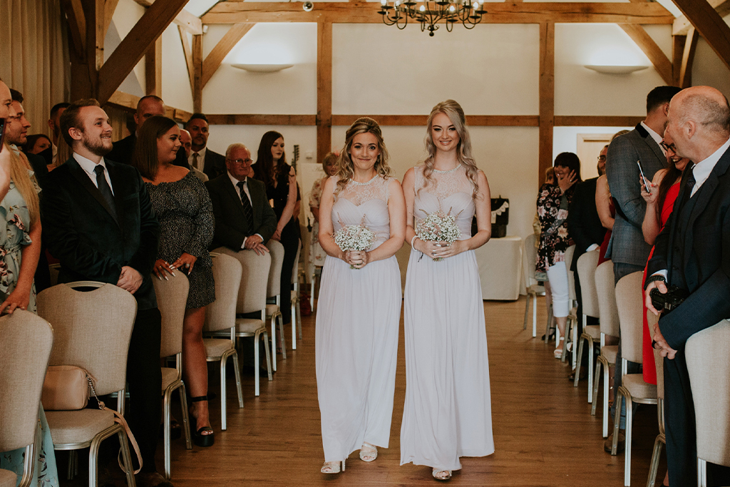 A Classic Late-Summer Wedding at Sandhole Oak Barn