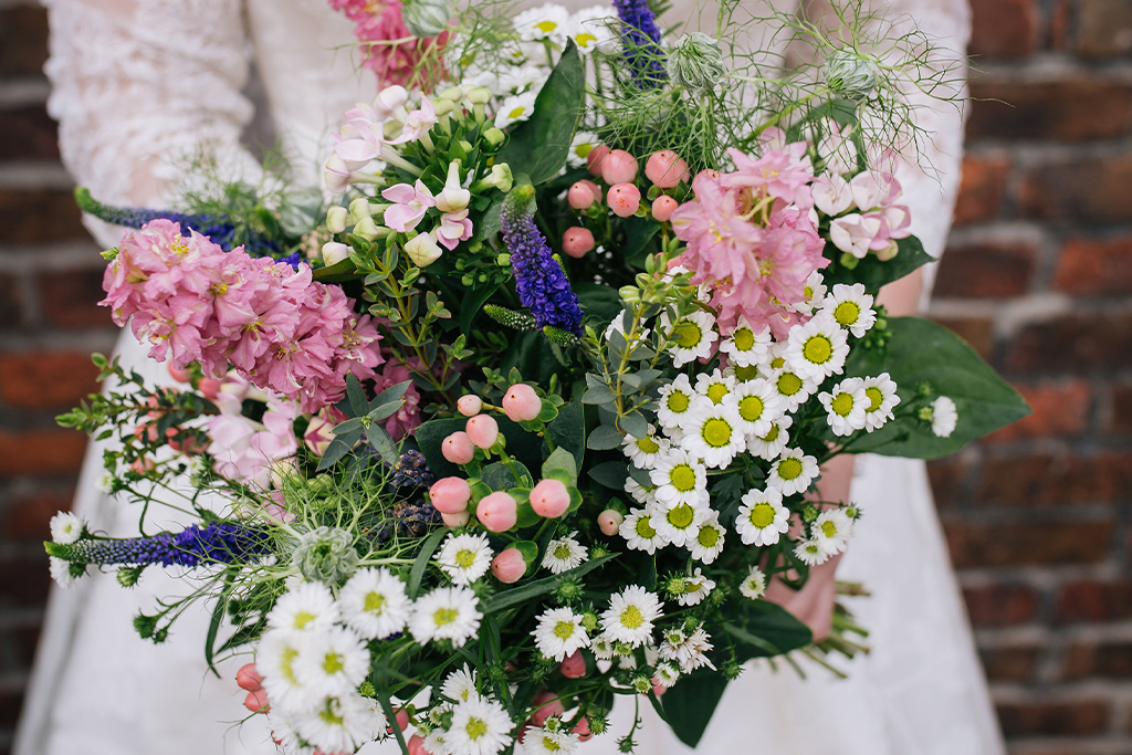 Your Spring Wedding at Sandhole Oak Barn
