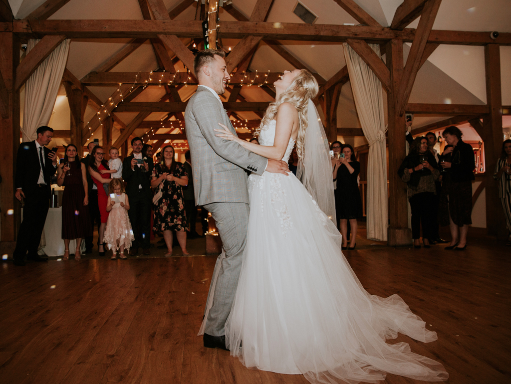 A Classic Late-Summer Wedding at Sandhole Oak Barn