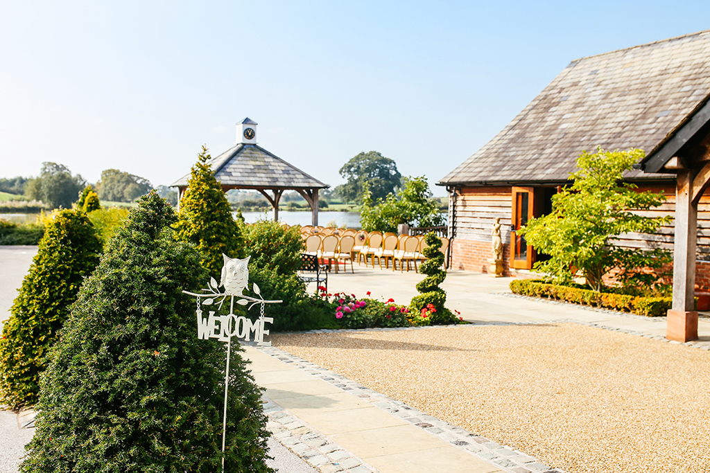 Your Spring Wedding at Sandhole Oak Barn