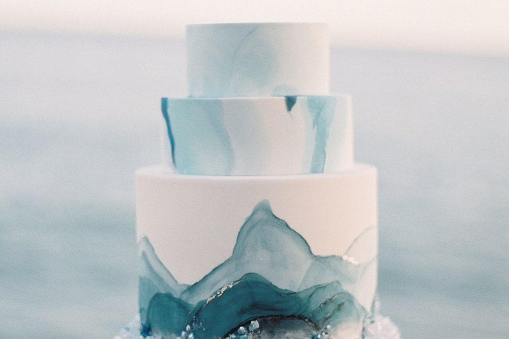 This wedding cake has wonderful marble effect and is perfect for wowing your wedding guests