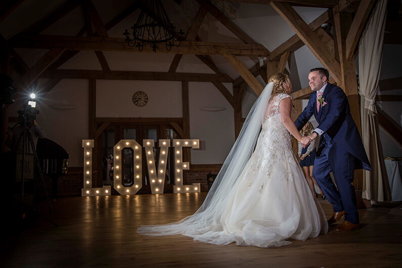 Micaela and Garry's first dance