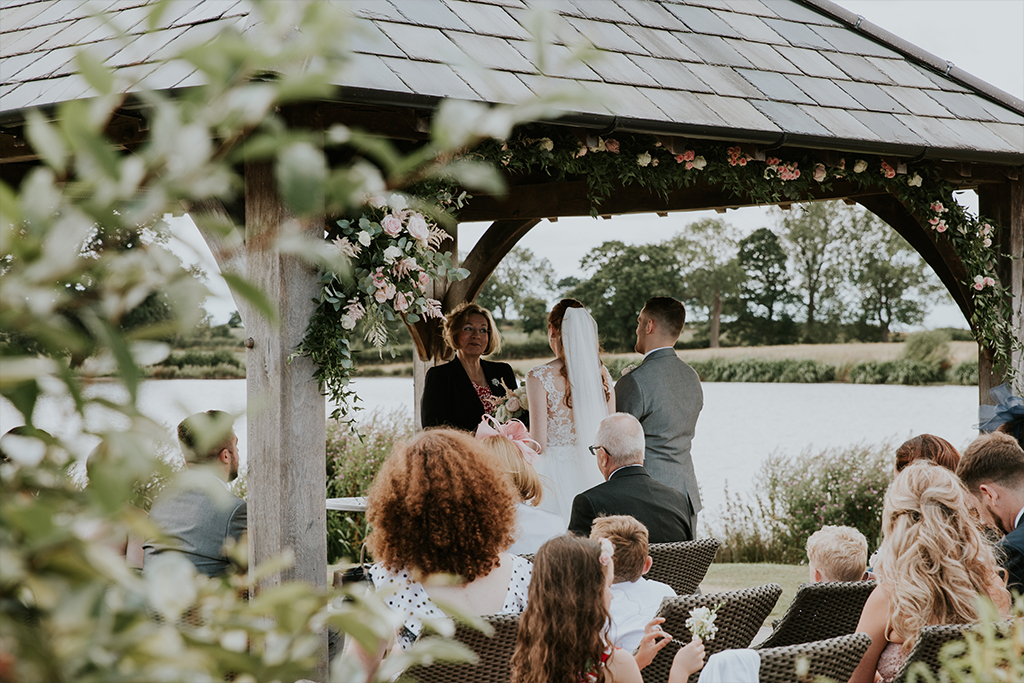 Your Spring Wedding at Sandhole Oak Barn