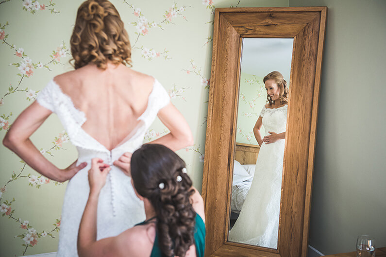Rachel getting ready with her bridesmaids
